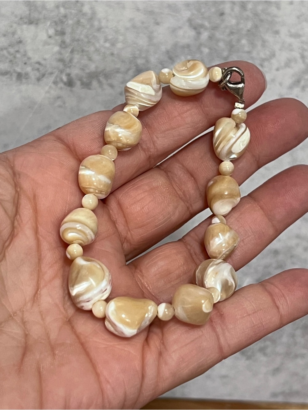 Rare Vintage Coffee Cream Mother of Pearls Large Nugget Hand Knotted Bracelet